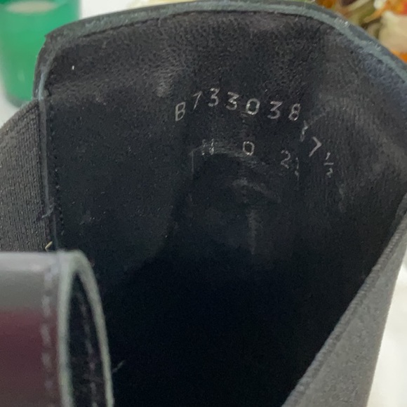 ⭐️⭐️⭐️SOLD ⭐️⭐️⭐️Alexander McQueen Tread Grommet Embellished Chelsea Boot - Picture 5 of 15